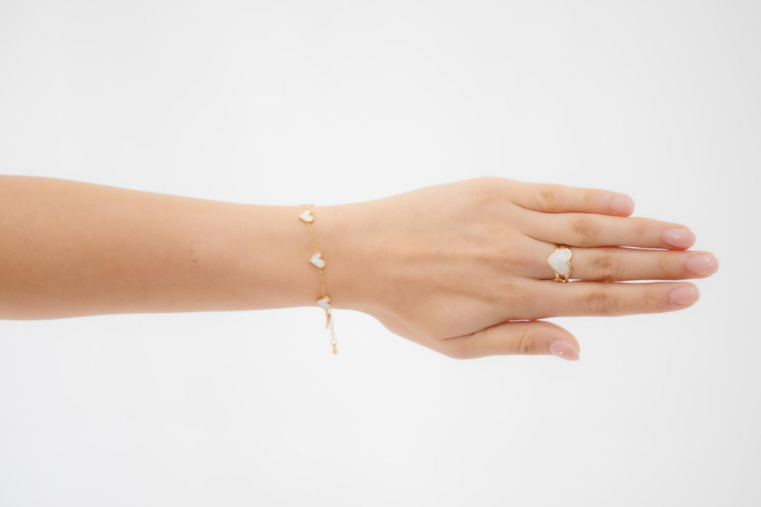 Shelly Bracelet