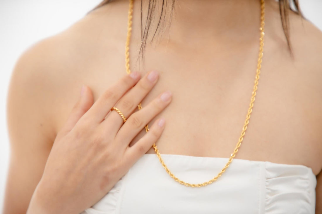 Thick Twisted Luv Necklace - Gold