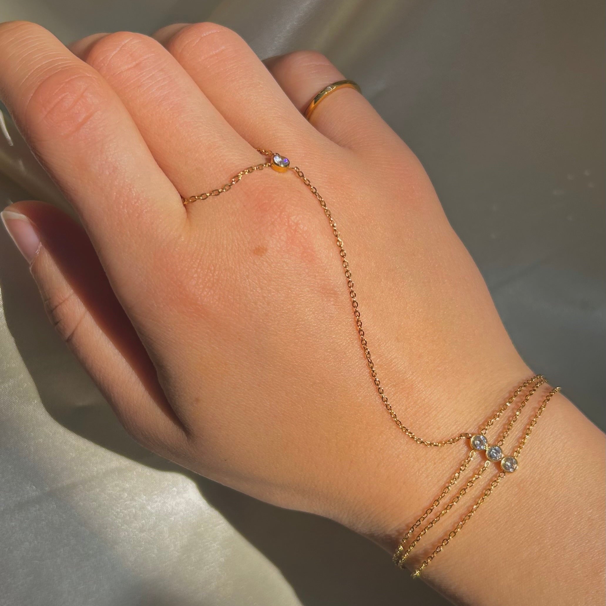 Jasmine Handchain