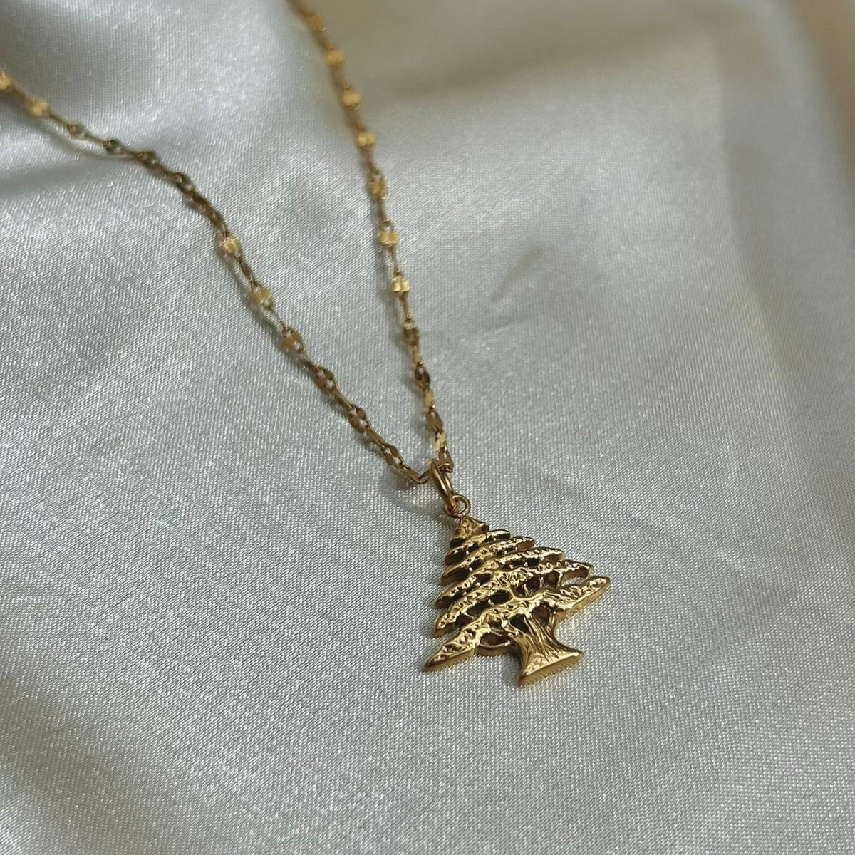 Arz Necklace