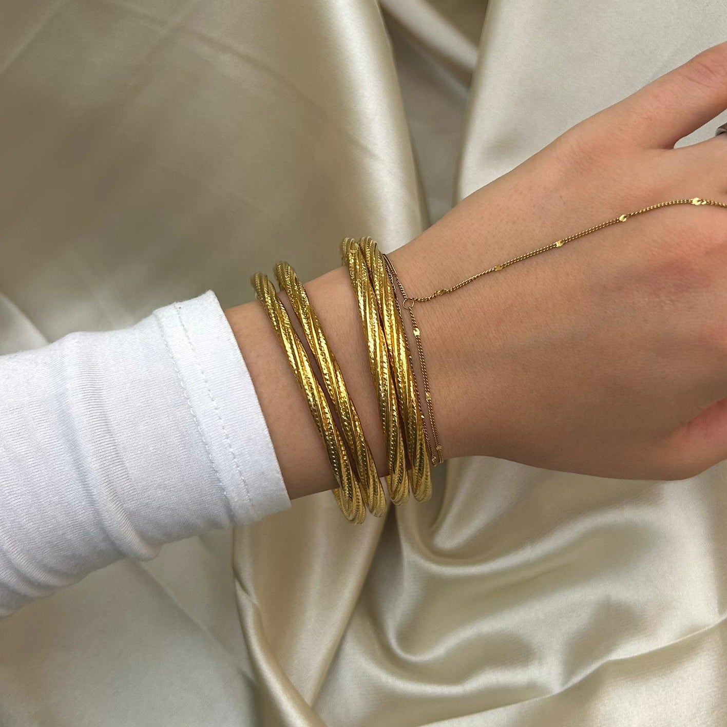 Mariam Bangles