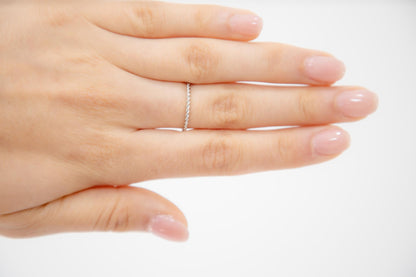 Thin Twisted Luv Ring- Silver